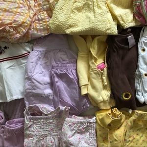Bundle 10 outfits/ 12 mos.